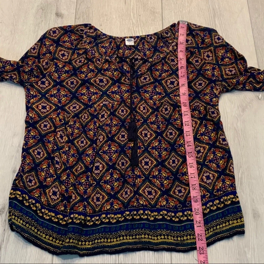 OLD NAVY Long Sleeve Loose Fitting Pullover Top